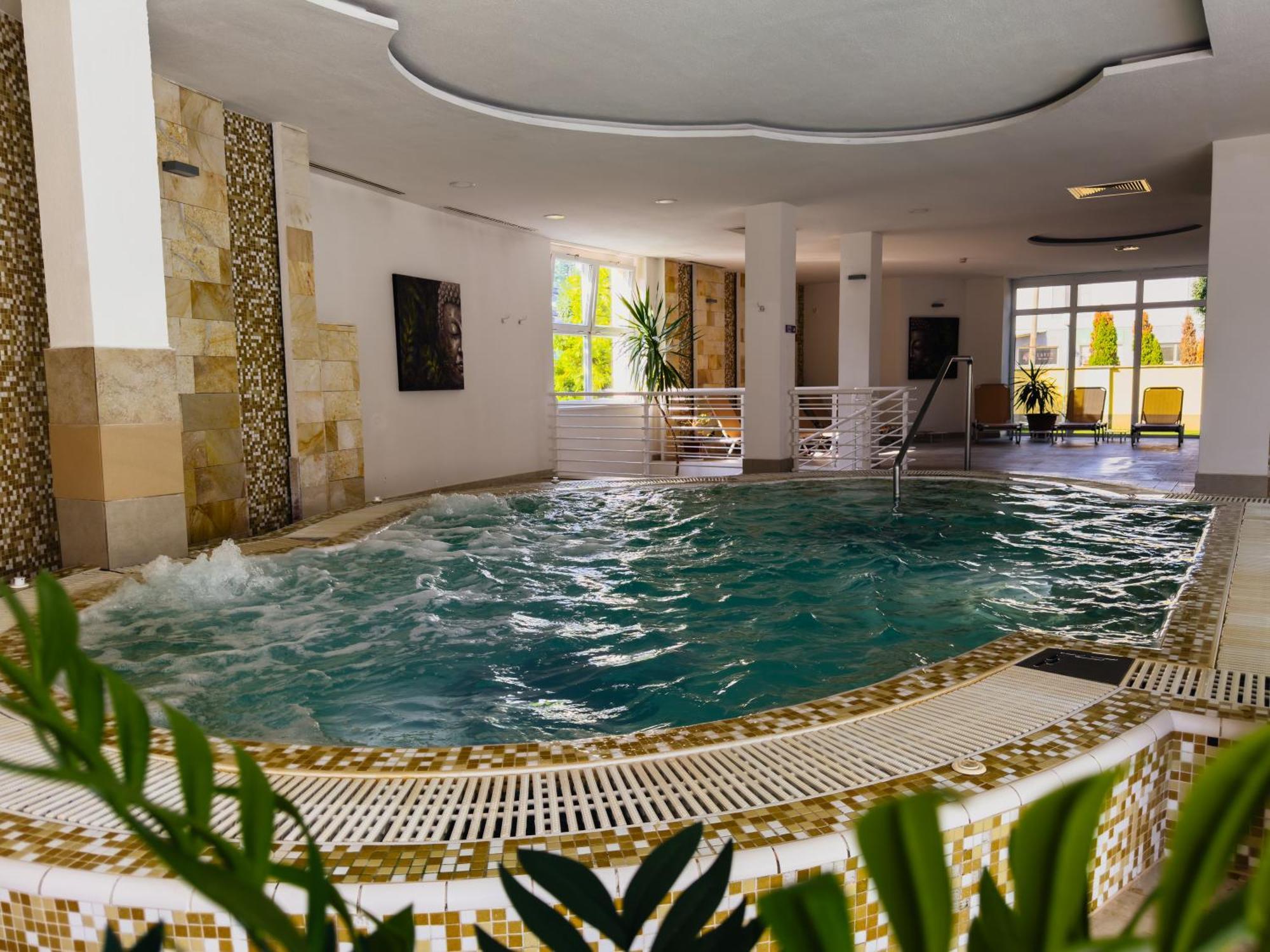 Hotel Aurora Miskolc Extérieur photo