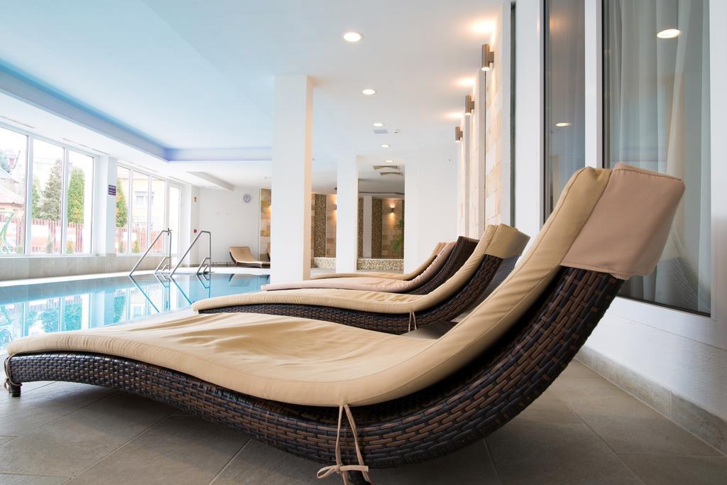 Hotel Aurora Miskolc Extérieur photo