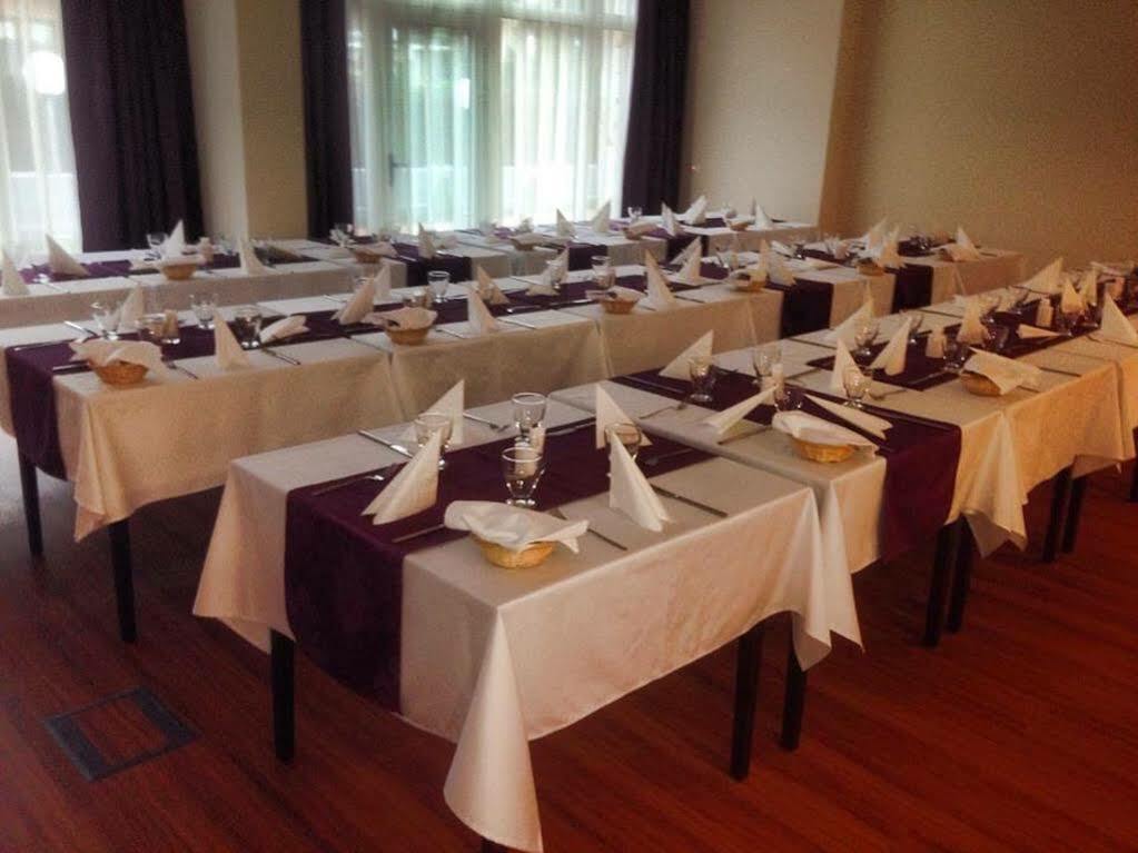 Hotel Aurora Miskolc Extérieur photo